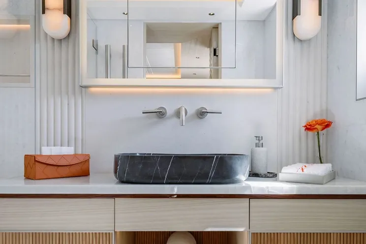 Charter Yacht AD ASTRA - Moonen 122 Martinique - 5 Cabins - Nassau - Exumas - Bahamas - St Martin - St Barths - St Kitts - Leewards - Caribbean