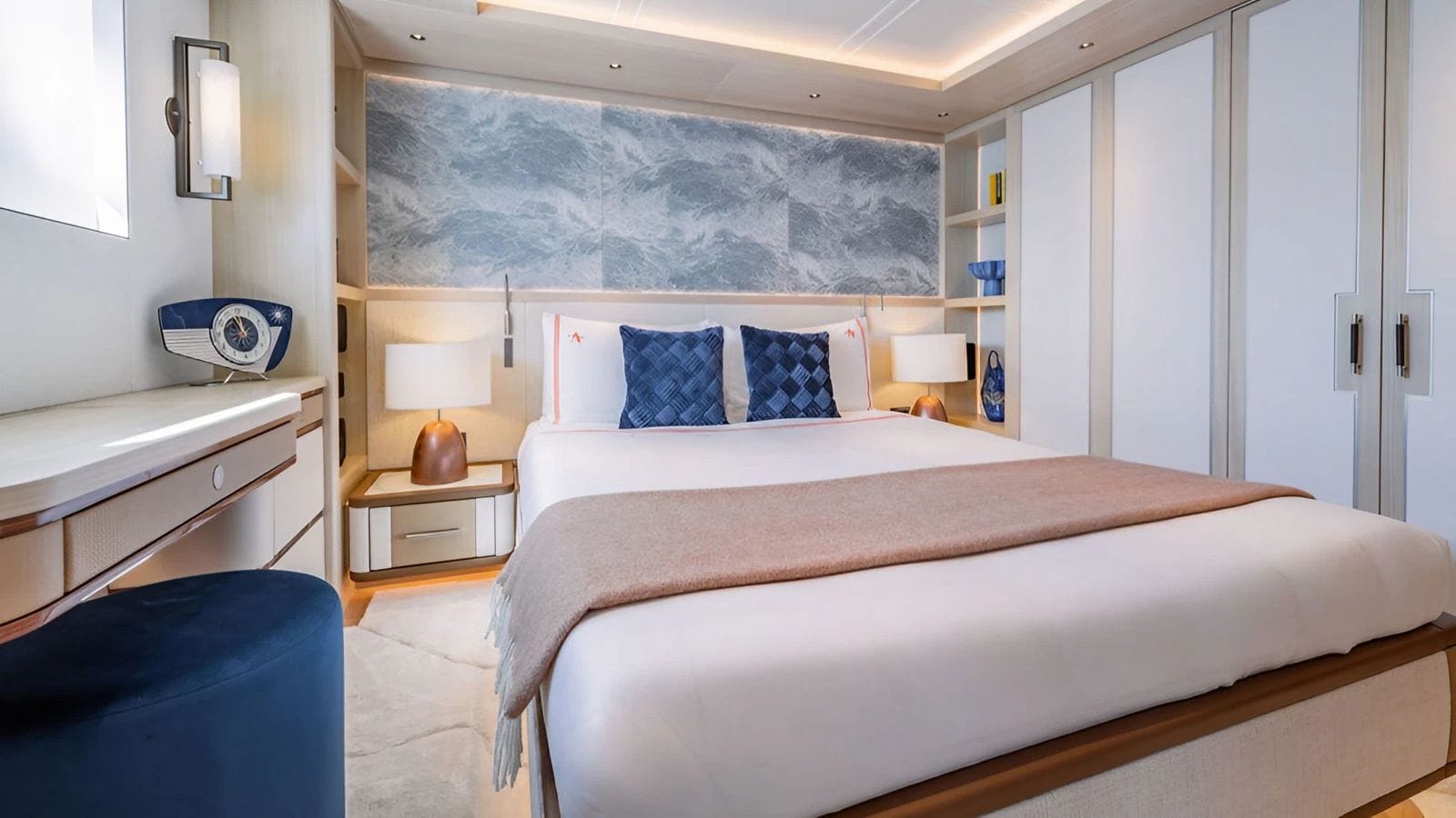 AD ASTRA Moonen 122 Martinique - VIP cabin 1