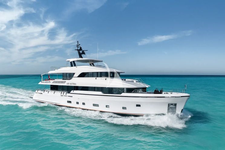 Charter Yacht ADASTRA - Moonen 122 Martinique - 5 Cabins - Nassau - Exumas - Bahamas