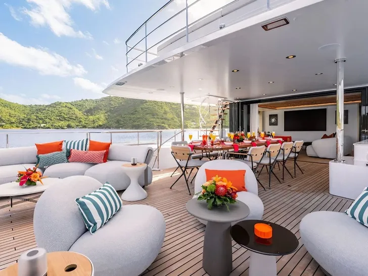 AD ASTRA Moonen 122 Martinique - sky deck aft lounge and alfresco dining area AD ASTRA Moonen 122 Martinique - sky deck aft lounge and alfresco dining area