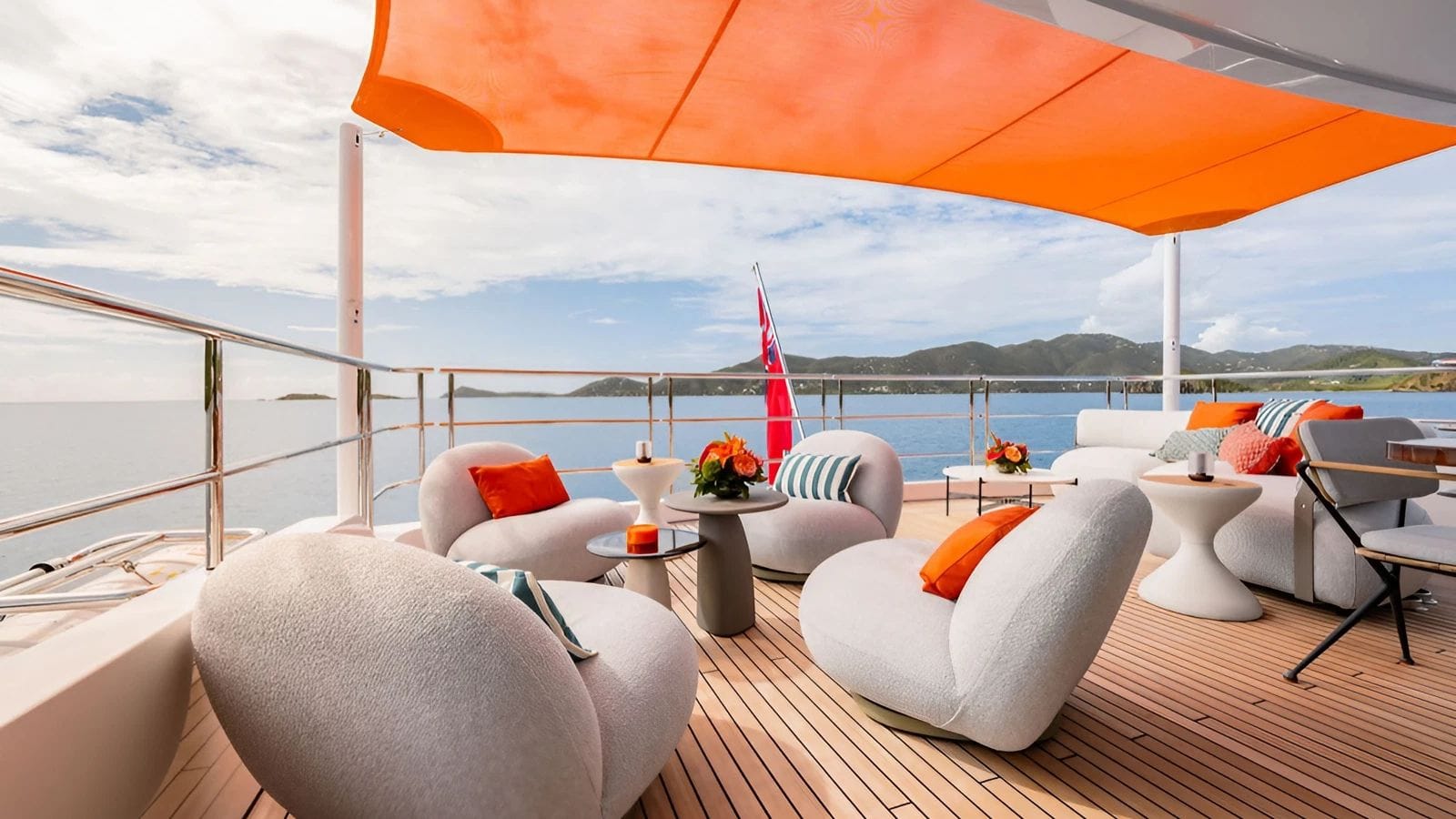 AD ASTRA Moonen 122 Martinique - sky deck aft lounge