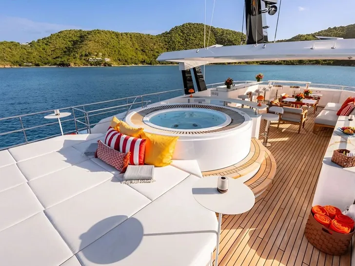 AD ASTRA Moonen 122 Martinique - sundeck AD ASTRA Moonen 122 Martinique - sundeck