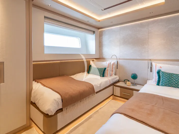 ADASTRA Moonen 122 Martinique - twin cabin 1 ADASTRA Moonen 122 Martinique - twin cabin 1
