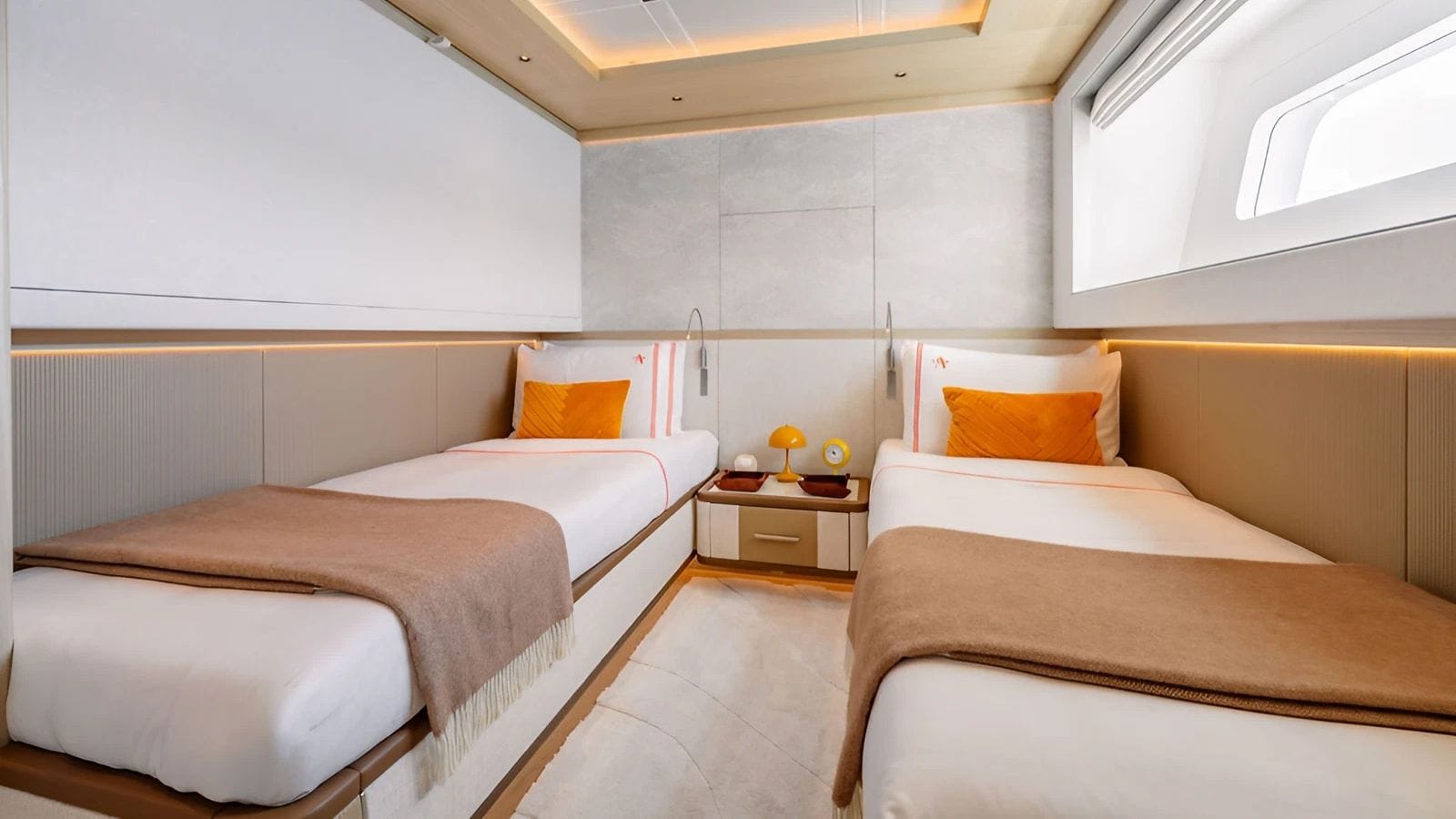 AD ASTRA Moonen 122 Martinique - twin cabin