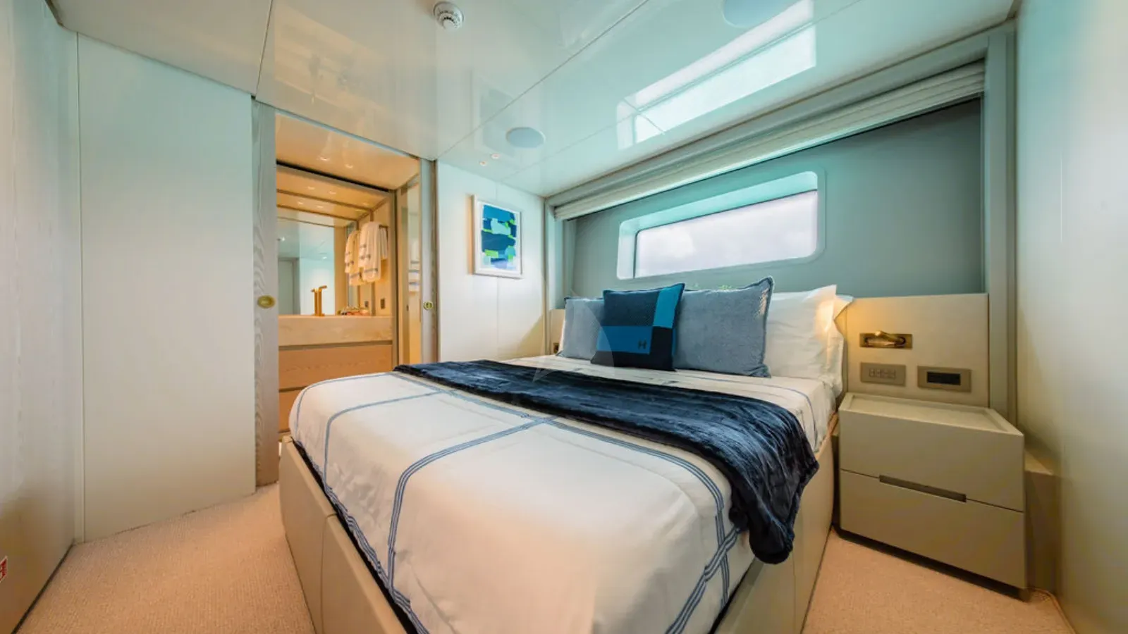 ADIOS Sanlorenzo SD96 - VIP cabin 1