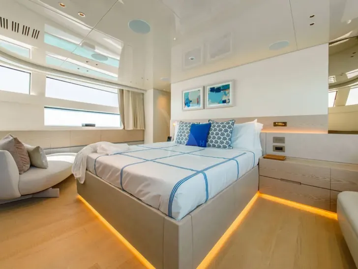 ADIOS Sanlorenzo SD96 - master cabin ADIOS Sanlorenzo SD96 - master cabin