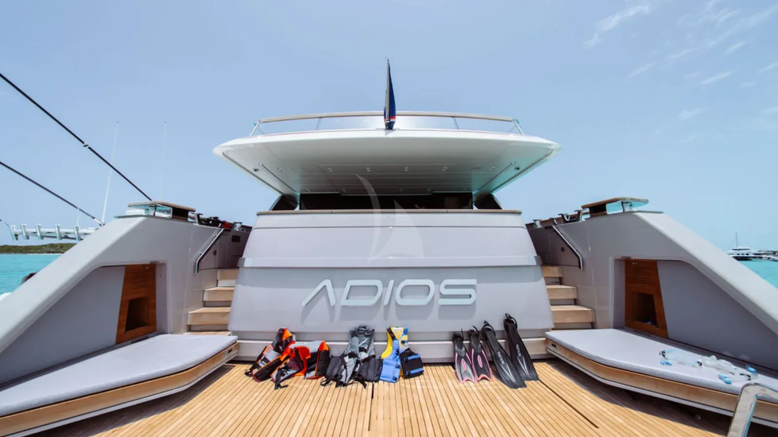 ADIOS Sanlorenzo SD96 - swim platform