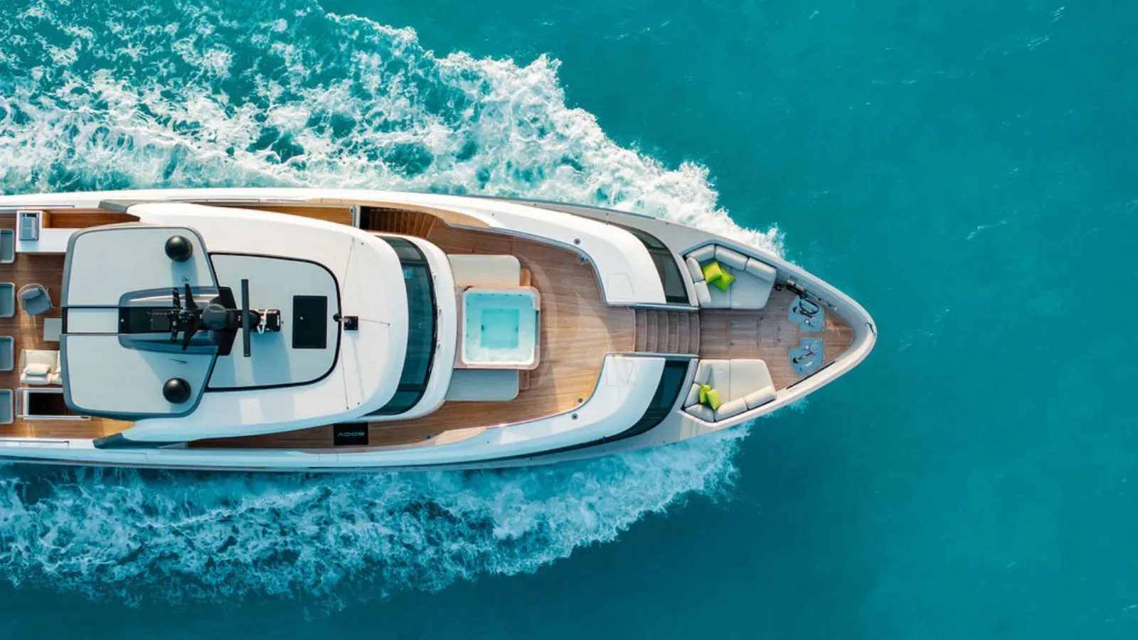 ADIOS Sanlorenzo SD96 - top foredeck shot