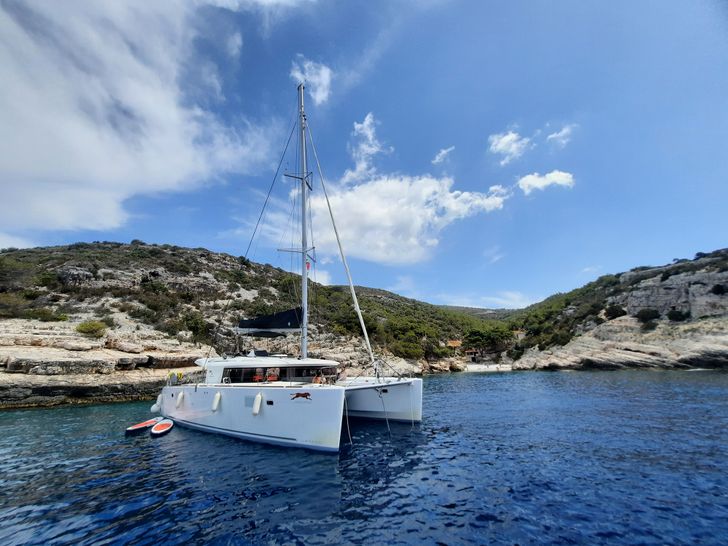 ADRIATIC CHEETAH Lagoon 450F - profile ADRIATIC CHEETAH Lagoon 450F - profile