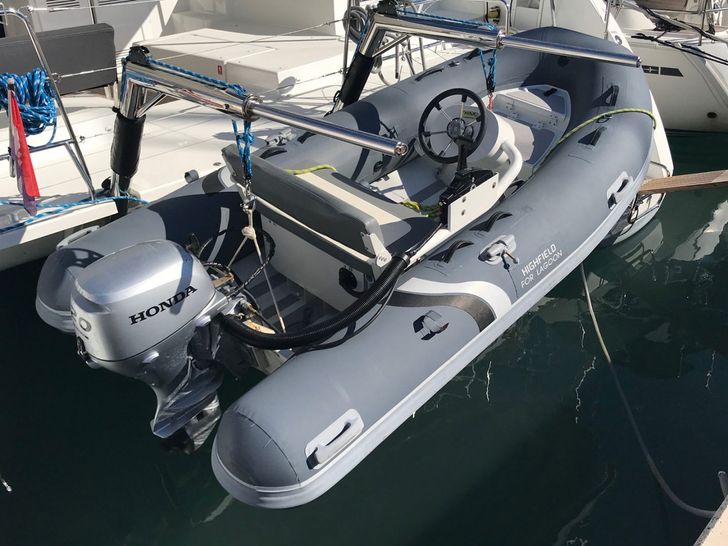 ADRIATIC CHEETAH Lagoon 450F - tender ADRIATIC CHEETAH Lagoon 450F - tender