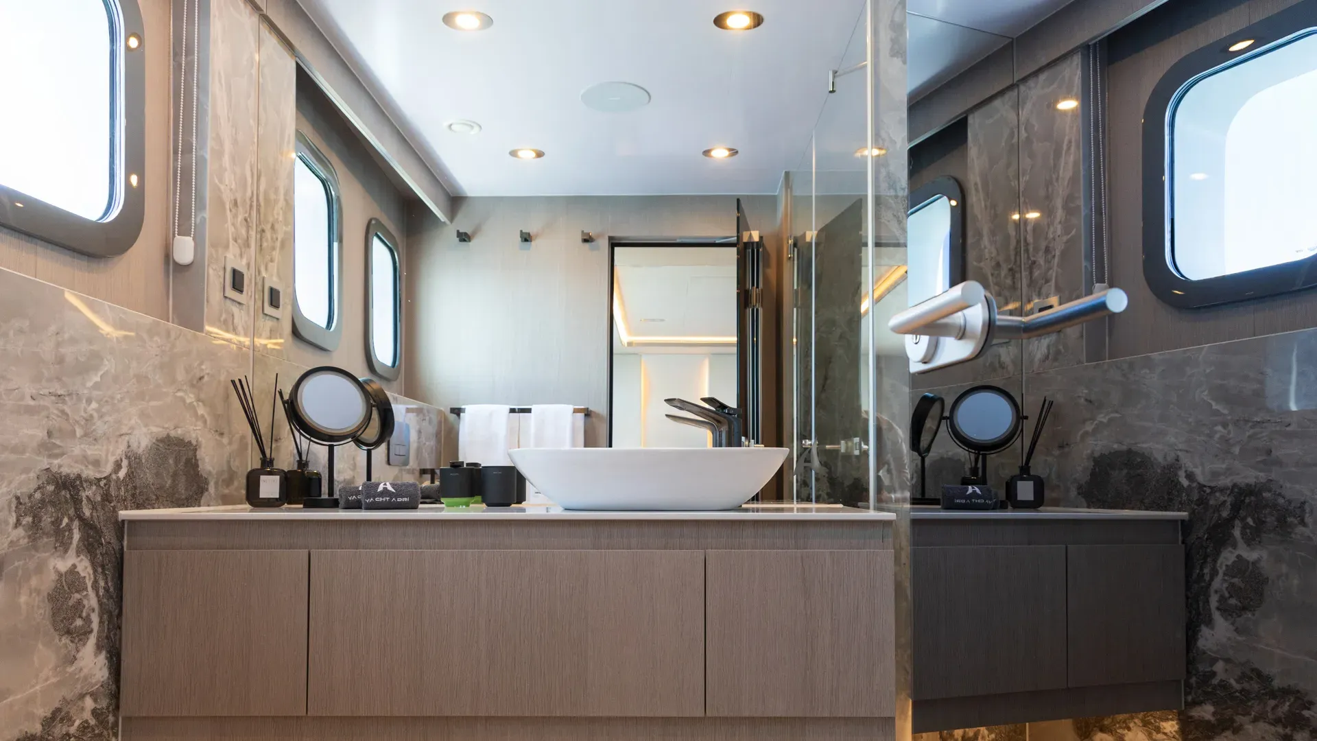ADRI Radez 45m - VIP cabin 2 bathroom