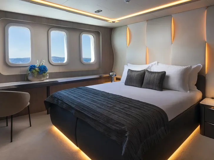 ADRI Radez 45m - VIP cabin 2 ADRI Radez 45m - VIP cabin 2
