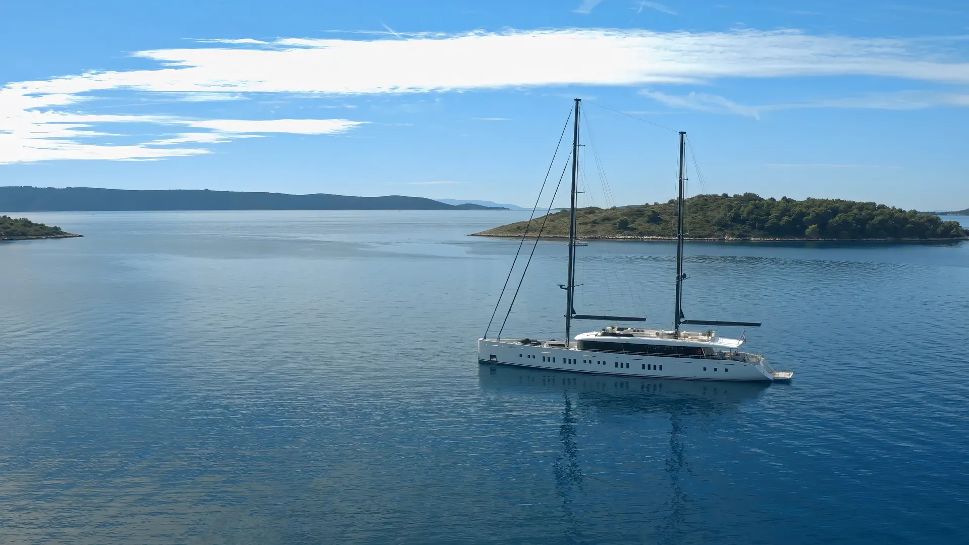 ADRI Radez 45m - anchored side profile