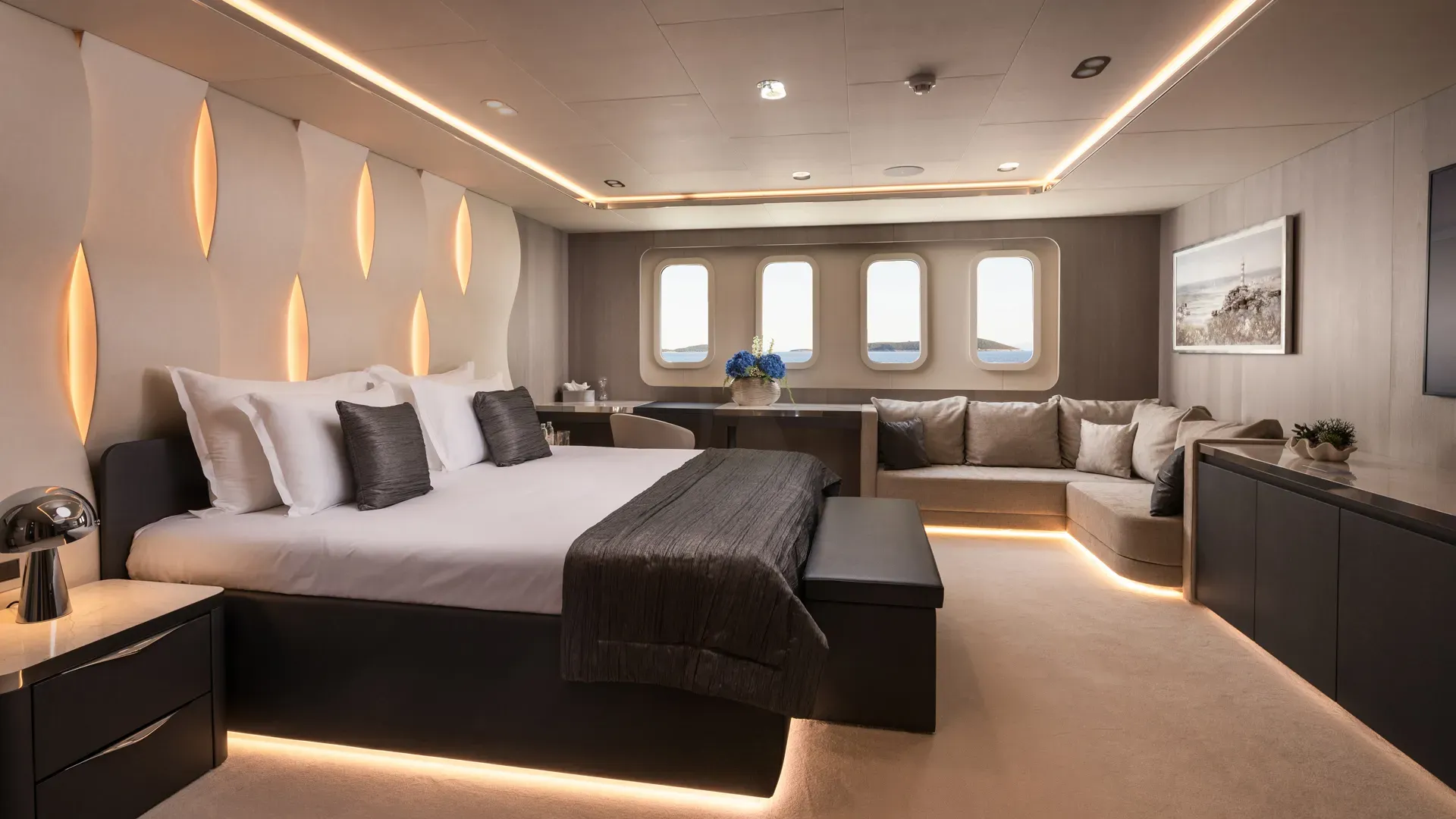 ADRI Radez 45m - master cabin full beam