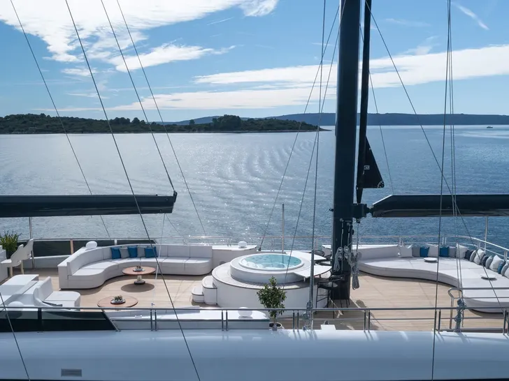 ADRI Radez 45m - sundeck ADRI Radez 45m - sundeck
