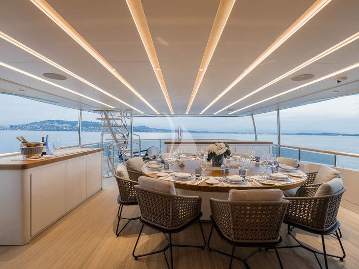 ADVA Benetti Mediterraneo 116 - upper deck dining ADVA Benetti Mediterraneo 116 - upper deck dining