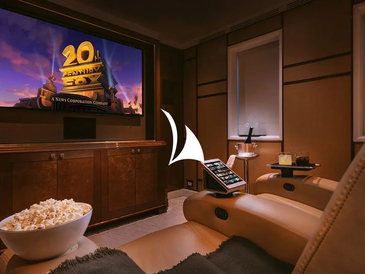 AELIA Benetti 56m - cinema AELIA Benetti 56m - cinema