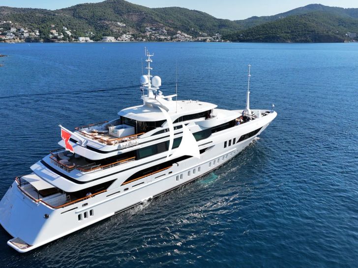 AELIA Benetti 56m - anchored aft view AELIA Benetti 56m - anchored aft view