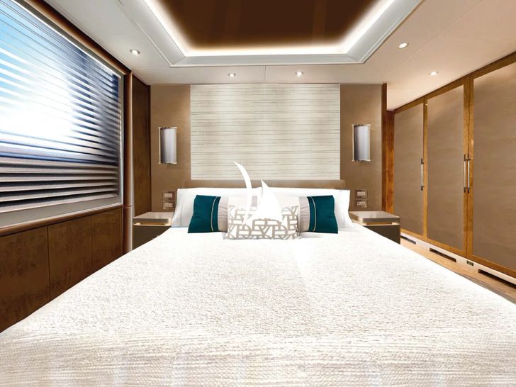 AELIA Benetti 56m - king cabin AELIA Benetti 56m - king cabin