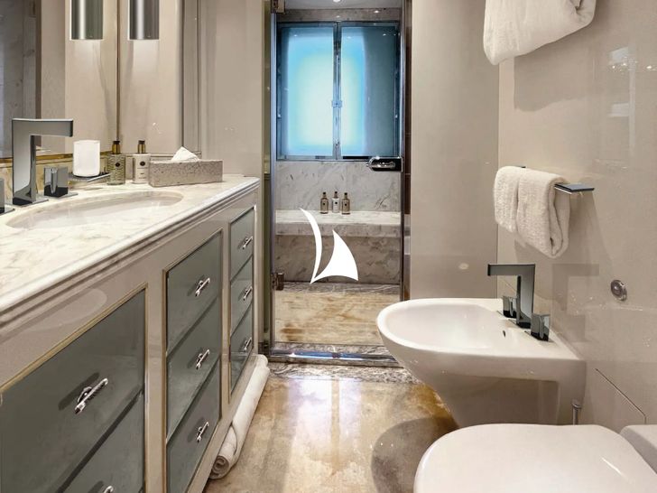 AELIA Benetti 56m - twin cabin bathroom AELIA Benetti 56m - twin cabin bathroom