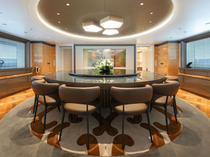 AELIA Benetti 56m - main dining area AELIA Benetti 56m - main dining area