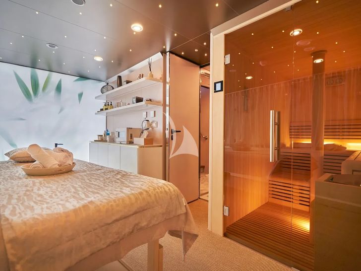 AETERNA Radez Custom Yacht 53m - sauna and spa room AETERNA Radez Custom Yacht 53m - sauna and spa room