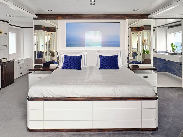 AFRICA Benetti 47m Main Deck Master AFRICA Benetti 47m Main Deck Master