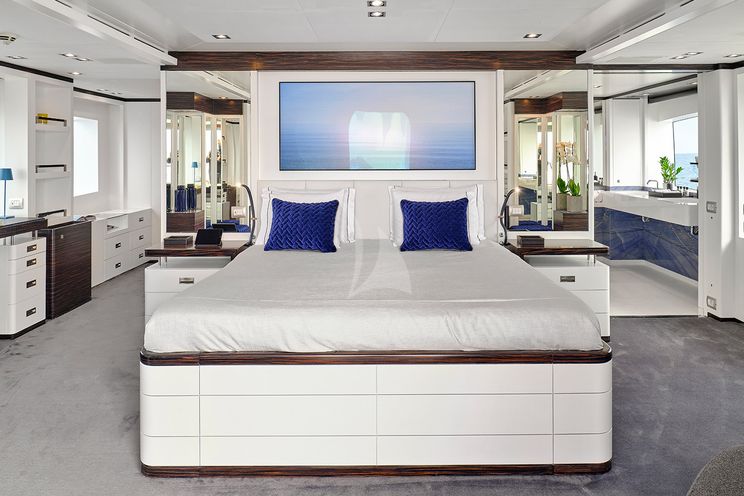 Charter Yacht AFRICA I - Benetti 47m - 6 Cabins - Athens - Mykonos - Paros