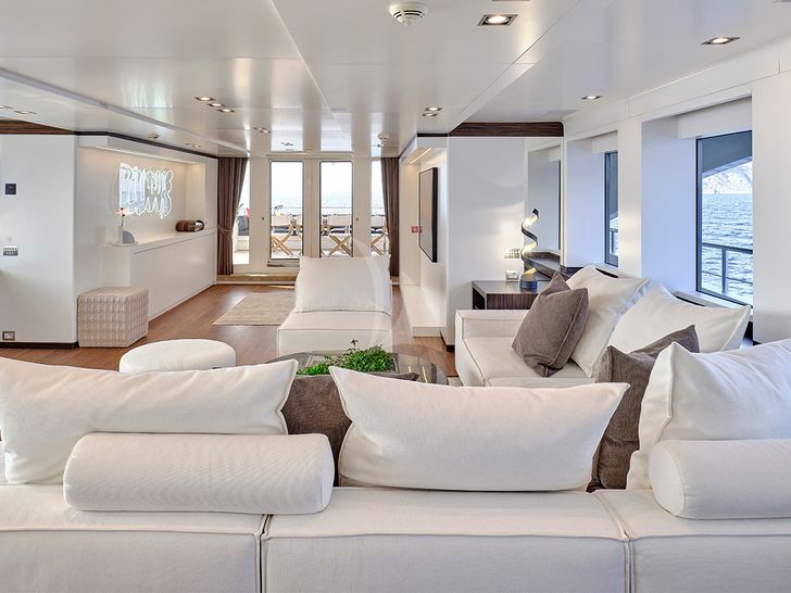 AFRICA Benetti 47m Saloon 1