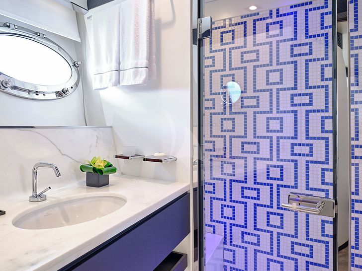 AFRICA Benetti 47m Twin Ensuite AFRICA Benetti 47m Twin Ensuite