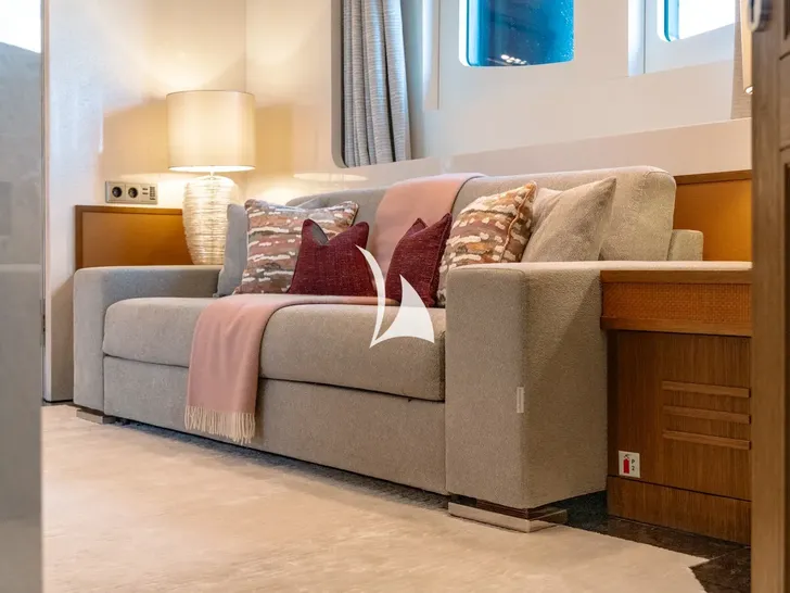 YOU Heesen 55m - VIP cabin 1 couch YOU Heesen 55m - VIP cabin 1 couch