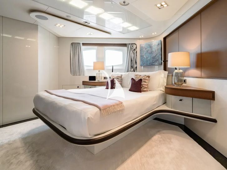 YOU Heesen 55m - VIP cabin 1 YOU Heesen 55m - VIP cabin 1