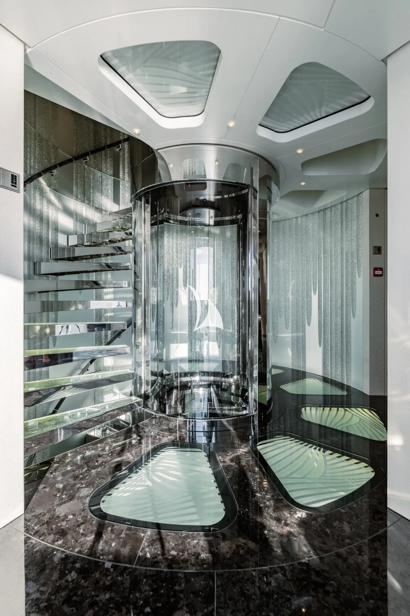 YOU Heesen 55m - elevator and stairs