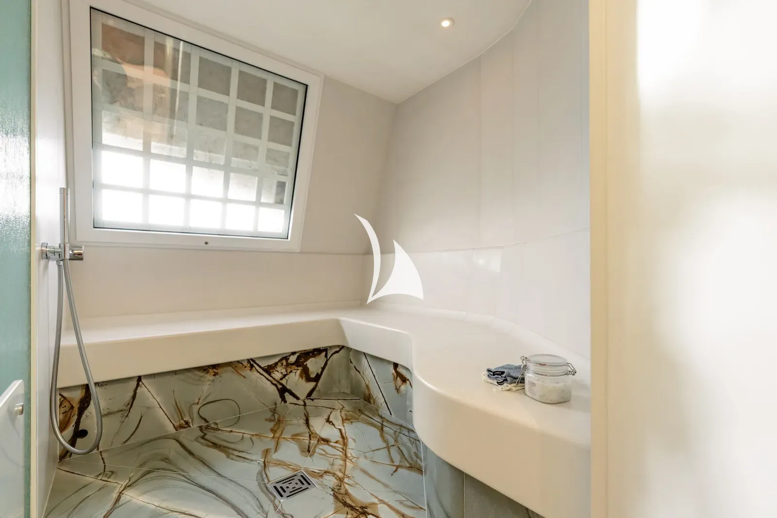 YOU Heesen 55m - steam room