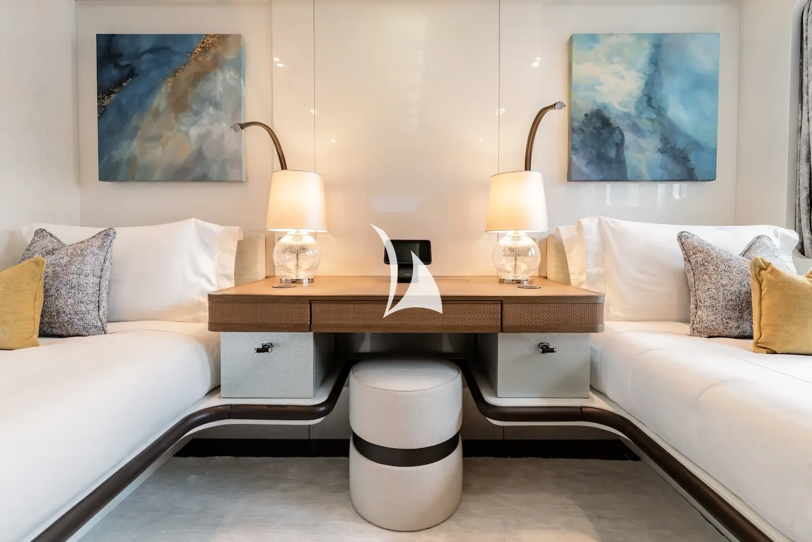 YOU Heesen 55m - twin cabin