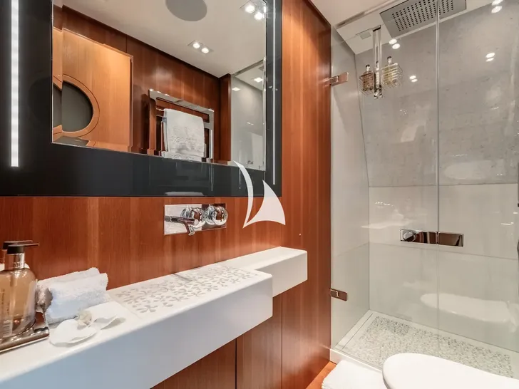 YOU Heesen 55m - wellness center bathroom YOU Heesen 55m - wellness center bathroom