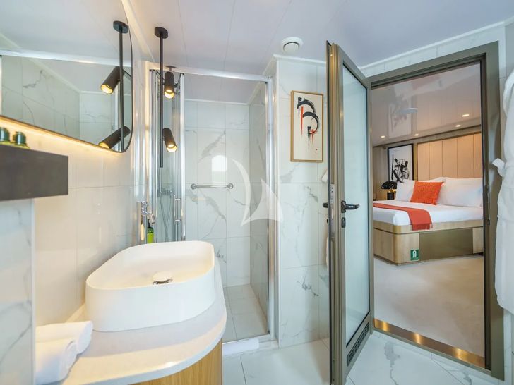 AGAPE ROSE Custom Yacht 48m - VIP cabin 1 bathroom AGAPE ROSE Custom Yacht 48m - VIP cabin 1 bathroom
