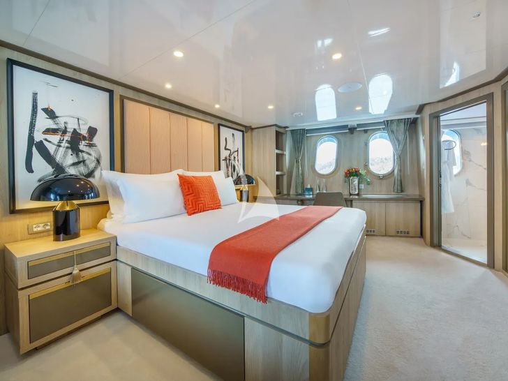 AGAPE ROSE Custom Yacht 48m - VIP cabin 1 AGAPE ROSE Custom Yacht 48m - VIP cabin 1