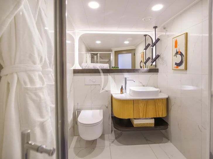 AGAPE ROSE Custom Yacht 48m - VIP cabin 5 bathroom AGAPE ROSE Custom Yacht 48m - VIP cabin 5 bathroom