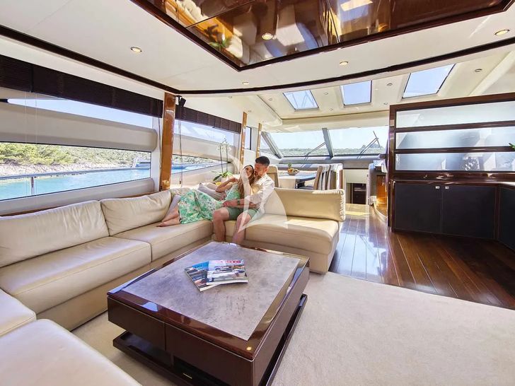 AGAVE Princess V85 - guests in the saloon AGAVE Princess V85 - guests in the saloon