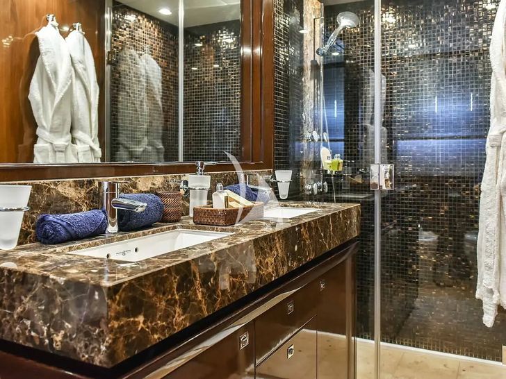 AGAVE Princess V85 - master cabin bathroom AGAVE Princess V85 - master cabin bathroom