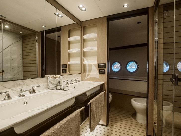AGIO Azimut Grande 27M VIP cabin bathroom AGIO Azimut Grande 27M VIP cabin bathroom