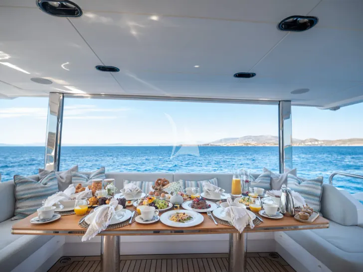 AGIO Azimut Grande 27m - aft deck alfresco dining area AGIO Azimut Grande 27m - aft deck alfresco dining area