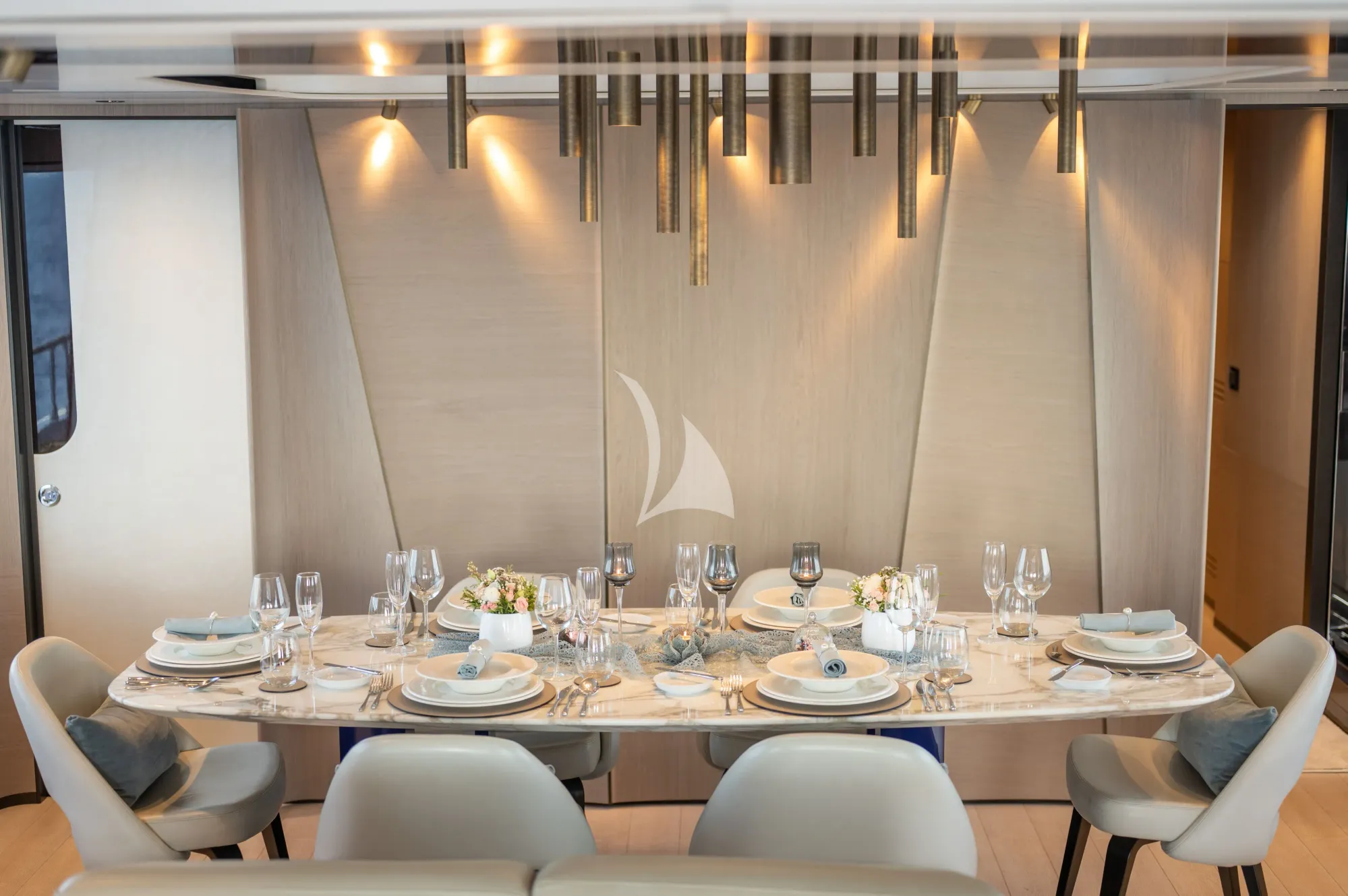 AGIO Azimut Grande 27m - indoor dining set up