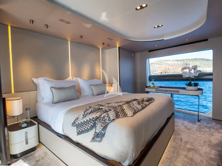 AGIO Azimut Grande 27m - master cabin AGIO Azimut Grande 27m - master cabin