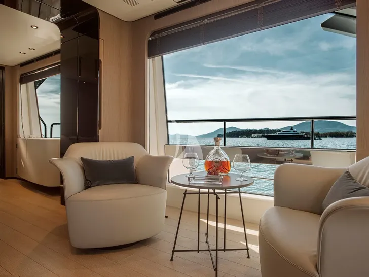 AGIO Azimut Grande 27m - saloon wine and tea area AGIO Azimut Grande 27m - saloon wine and tea area