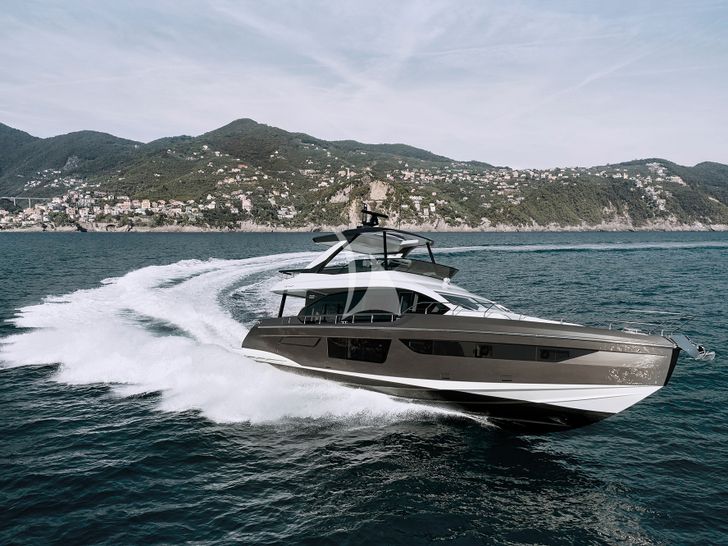 AGLAYA Azimut 68 Fly turning at full speed AGLAYA Azimut 68 Fly turning at full speed