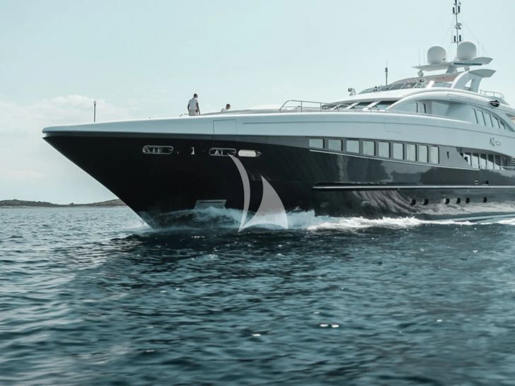 AGRAM Heesen 4400 - bow shot AGRAM Heesen 4400 - bow shot