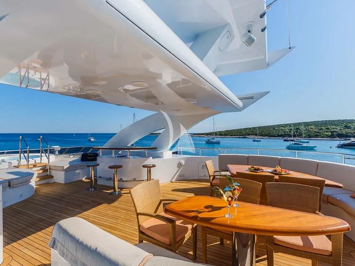 AGRAM Heesen 4400 - sundeck AGRAM Heesen 4400 - sundeck