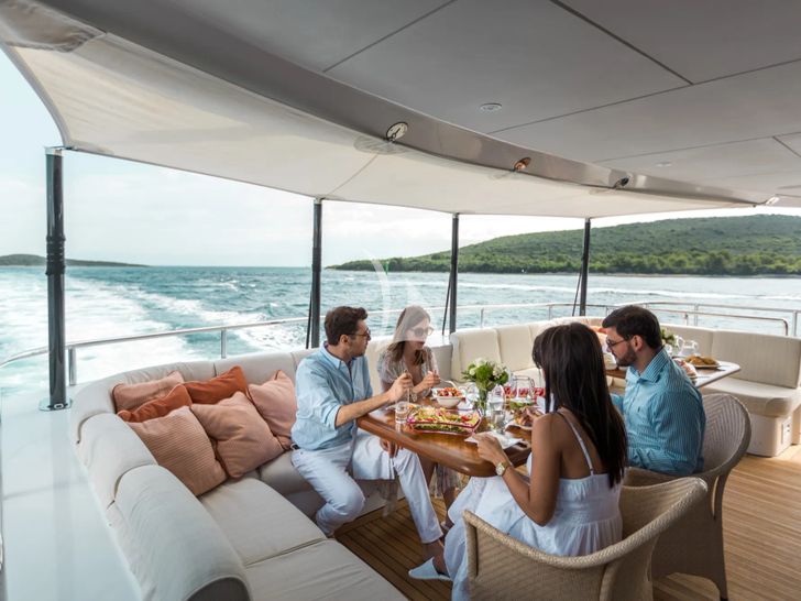 AGRAM Heesen 4400 - main deck alfresco dining area AGRAM Heesen 4400 - main deck alfresco dining area